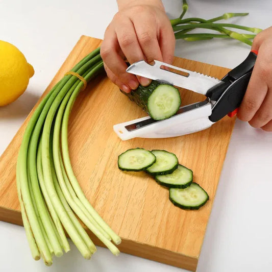 🔪 2-in-1 Clever Cutter & Cutting Board